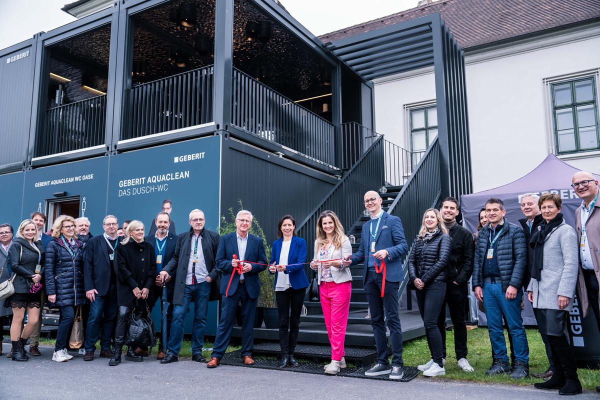 Am roten Band vrnl. Guido Salentinig, Lizz Görgl, Margit Pfeifer und Peter Ernst.