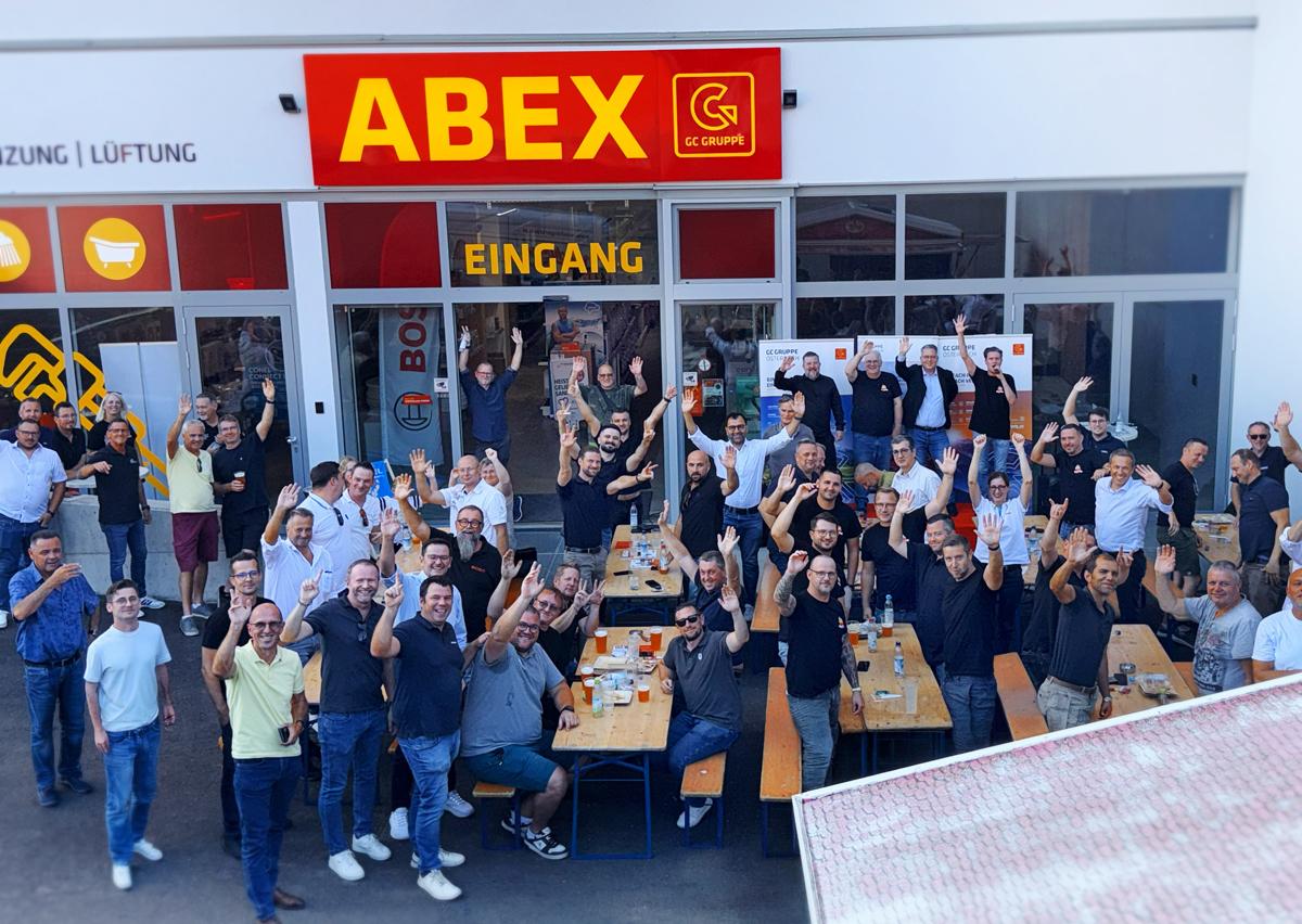 Eröffnungsevent mit Installateur- und Industriepartnern
