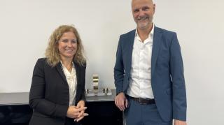 Caroline Schmitt hat nun Christian Ennebach an Ihrer Seite.