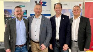 Martin Szeidl, Gesellschafter der GC GEBÄUDETECHNIK, Alexander Sollböck, Obmann des VIZ, Thomas Priglhuber, Verkaufsleiter Wilo und Kersten Viehmann, GF des VIZ.