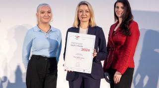 v.l.n.r. Kimberley Telefonverkauf, HOLTER, SC Bernadett Humer, MSc,  und Mag.(FH) Gisela Ahrer, Abteilungsleitung Personalentwicklung und Recruiting, HOLTER 