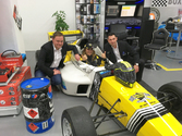 Im „Boxenstopp“ konnte im Formel1-Simulator Rennluft geschnuppert werden.