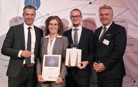 vlnr:  LAUFEN Austria: Christian Schäfer, Managing Director, Regine Perina, Finance Manager, Thomas Weißenböck, Quality & Environment Manager und Christian Babinetz, Sales Manager