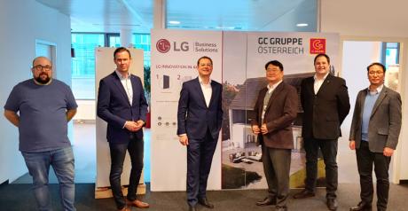 Jürgen Heissenberger (GC Heizungsexperte), Matthias Tanzer (LG Key Accounter), Bernhard Zwielehner (GC Sortimentsleitung Heizung), Doug Woong Kang (LG Mgr.Dir. Österreich), Erhart Kurz (LG Sales Mgr.) und Unil Yang (LG Prod.Mgr.)